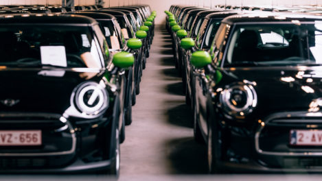 BMW Mini SE Deloitte